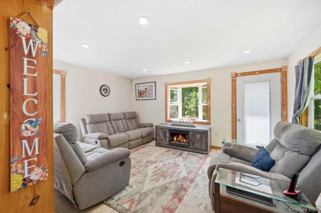 13 Diamond Court, Saugerties, NY 12477 - Photo 11 of 32