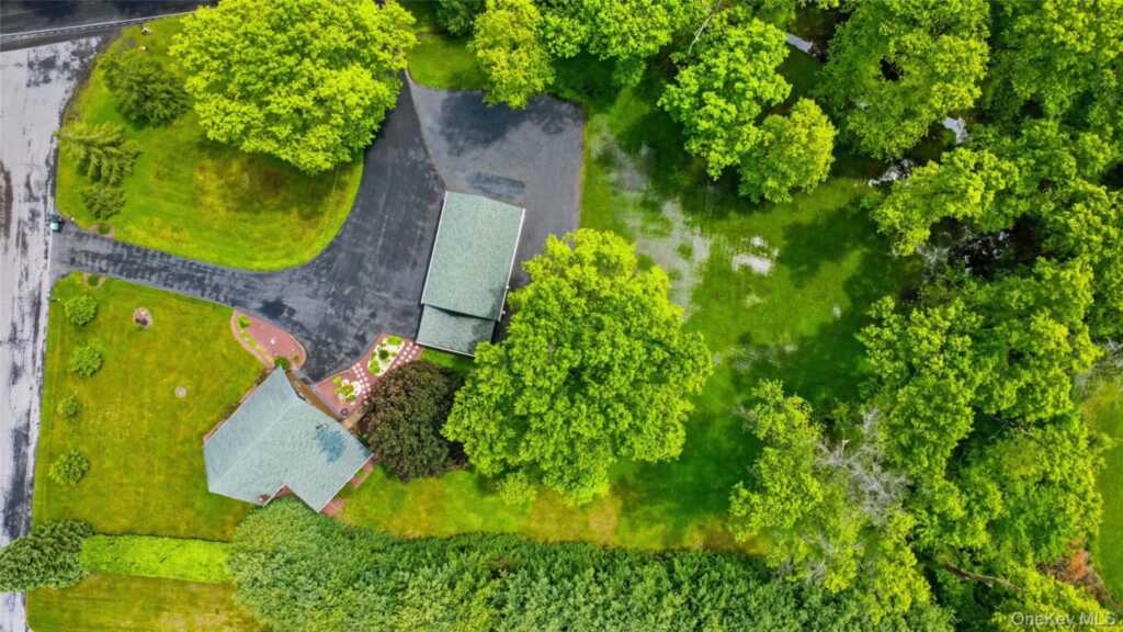 2 Linder Drive, New Paltz, NY 12561 - Photo 2 of 38