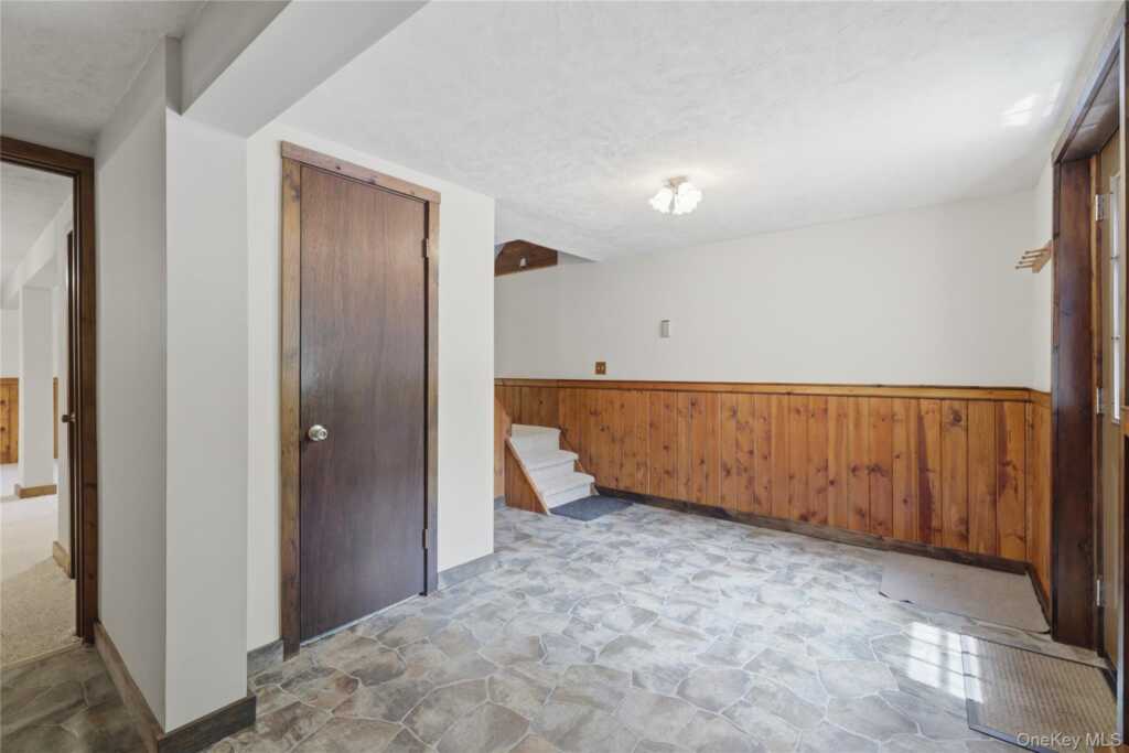 2 Linder Drive, New Paltz, NY 12561 - Photo 24 of 38