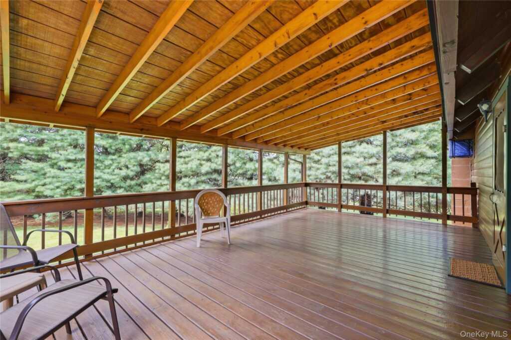 2 Linder Drive, New Paltz, NY 12561 - Photo 4 of 38