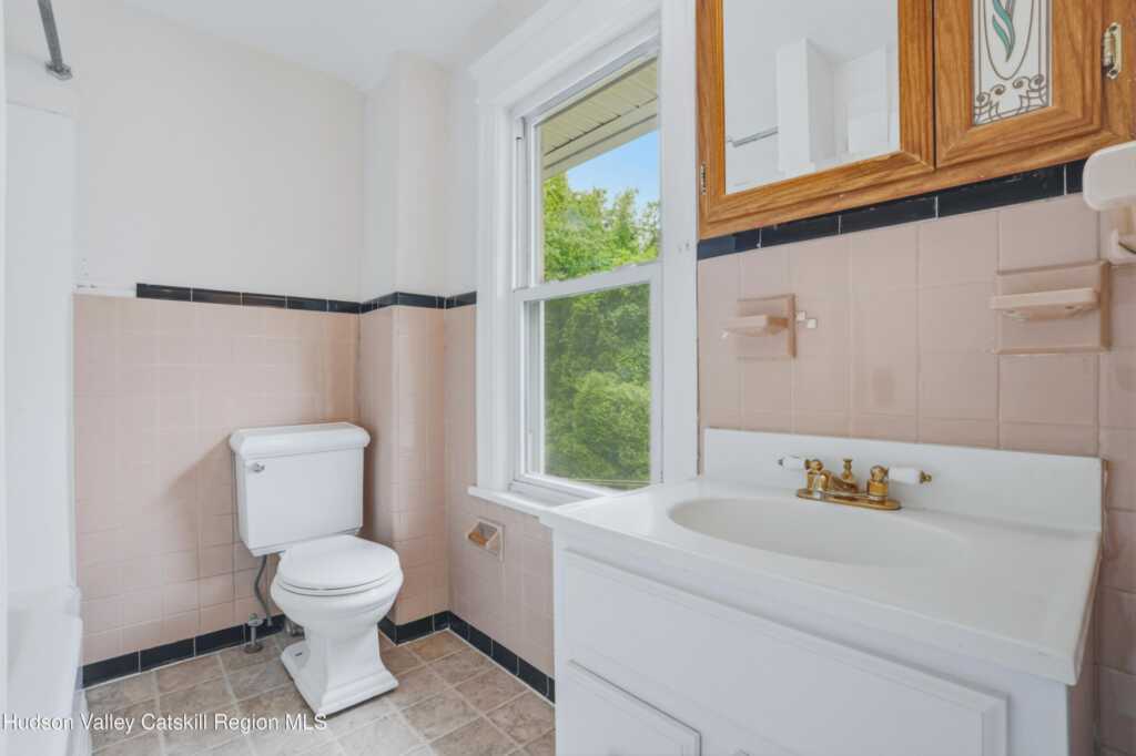 122 Andrew Street, Kingston, NY 12401 - Photo 14 of 19