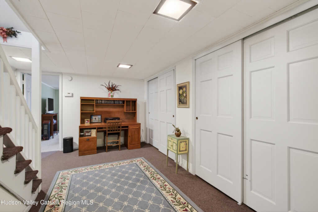 1084 Codwise Street, Kingston, NY 12401 - Photo 26 of 48