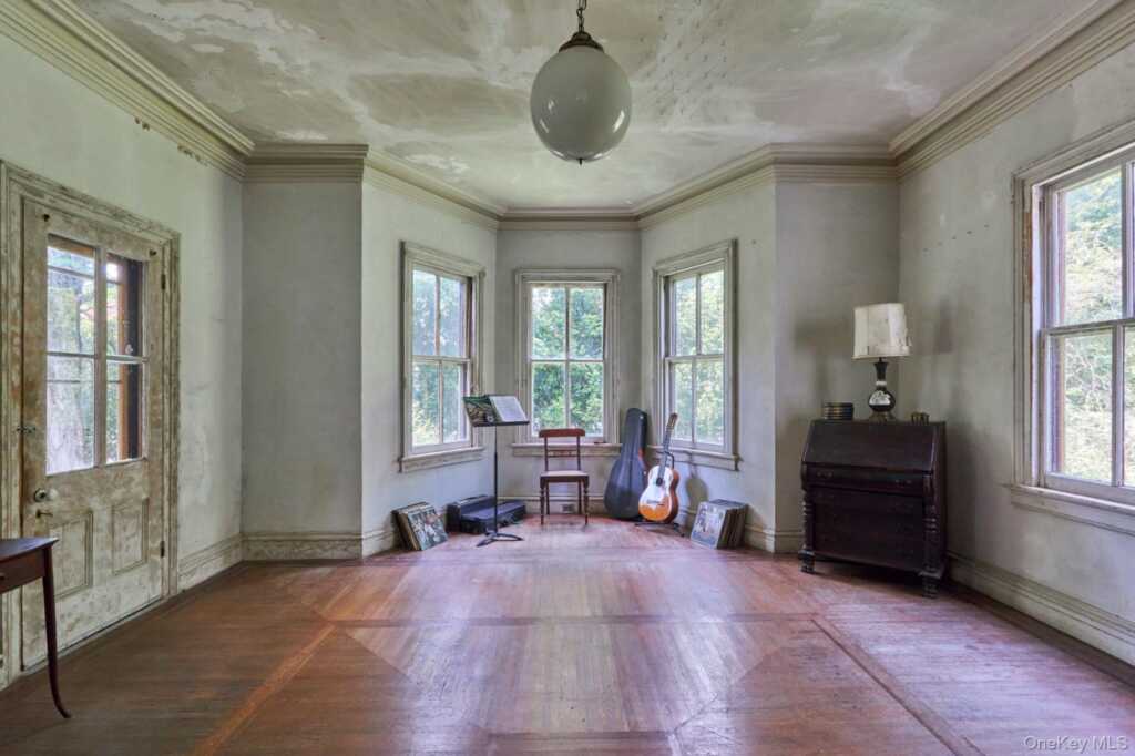 31 Chestnut Street, Rhinebeck, NY 12572 - Photo 13 of 48