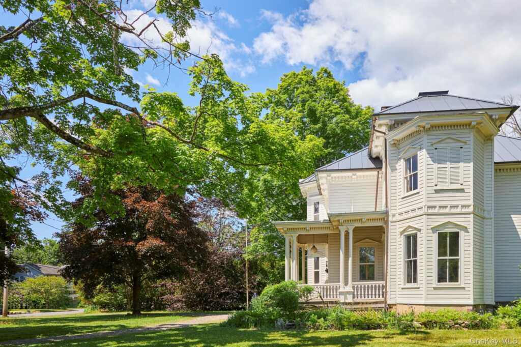 31 Chestnut Street, Rhinebeck, NY 12572 - Photo 38 of 48
