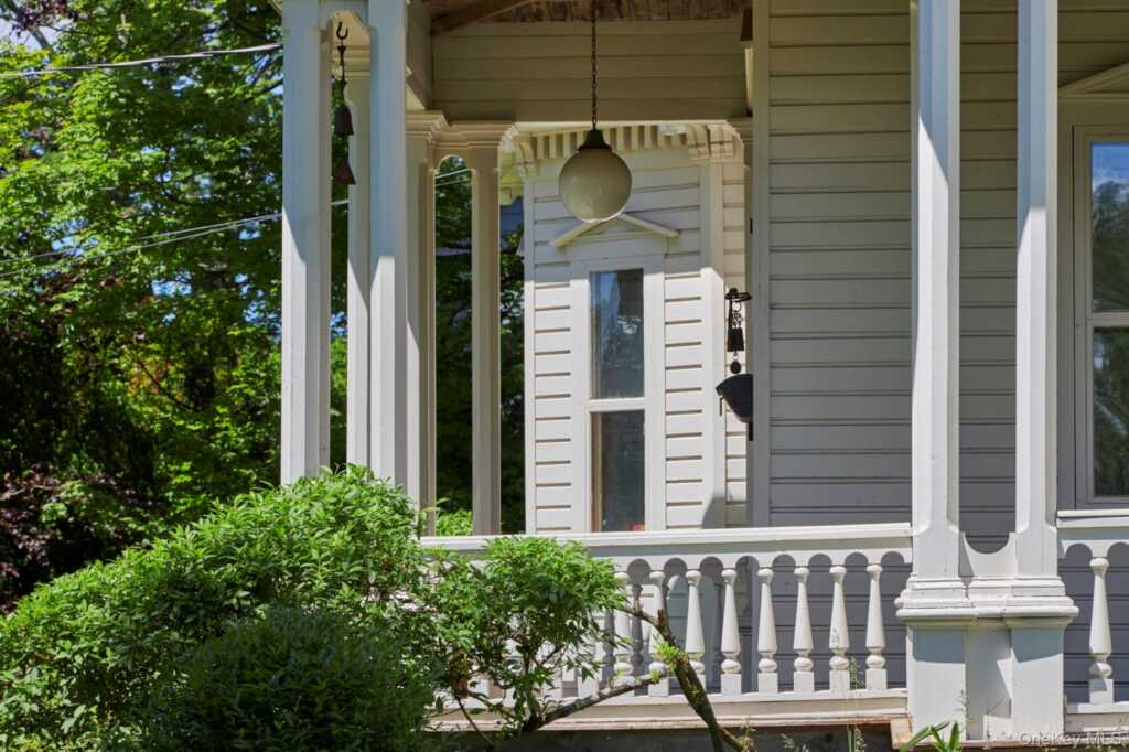 31 Chestnut Street, Rhinebeck, NY 12572 - Photo 4 of 48