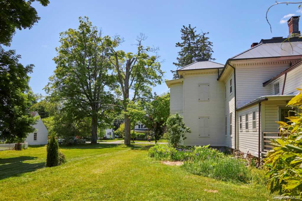 31 Chestnut Street, Rhinebeck, NY 12572 - Photo 41 of 48
