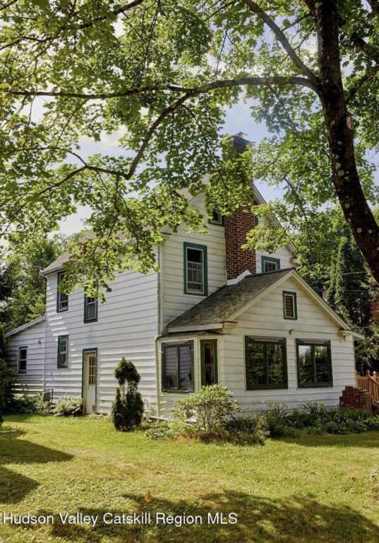 20 Millrock Road, New Paltz, NY 12561