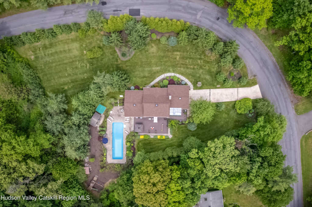 101 Elisa Landi Drive, Kingston, NY 12401 - Photo 3 of 46