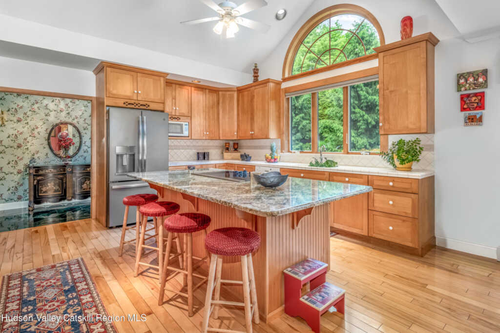 101 Elisa Landi Drive, Kingston, NY 12401 - Photo 7 of 46