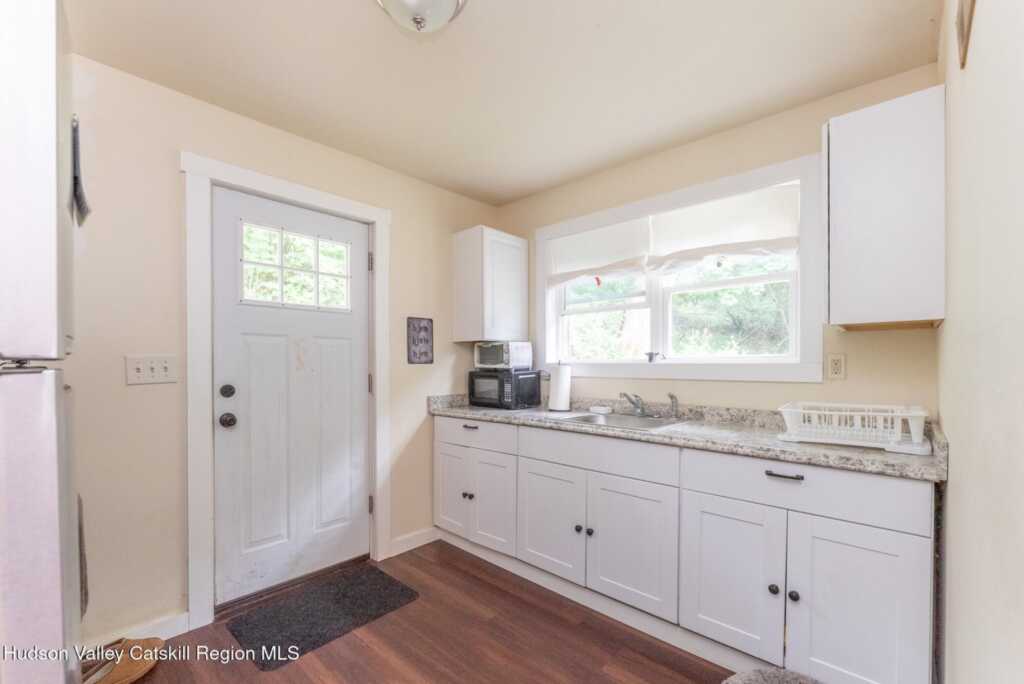 39 Marys Avenue, Kingston, NY 12401 - Photo 7 of 23