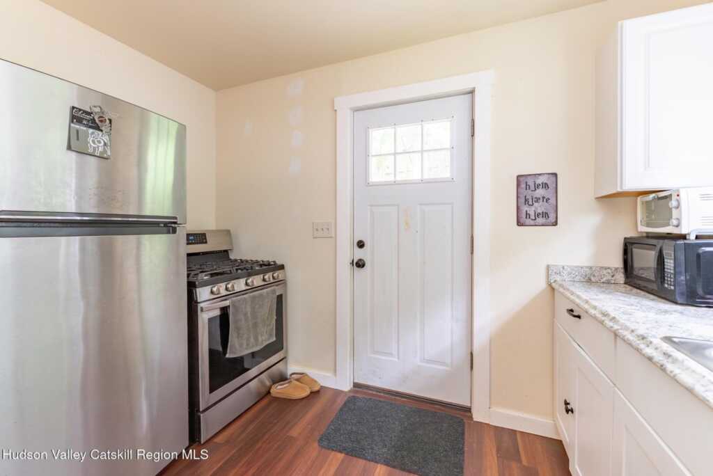 39 Marys Avenue, Kingston, NY 12401 - Photo 8 of 23