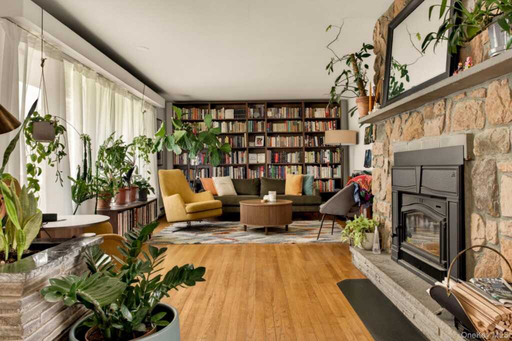 61 Merritt, Kingston, NY 12401 - Photo 3 of 37