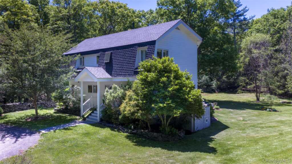 19 Blues Quarry, Woodstock, NY 12498 - Photo 3 of 37