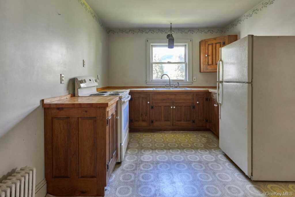 79 S Parsonage Street, Rhinebeck, NY 12572 - Photo 18 of 22