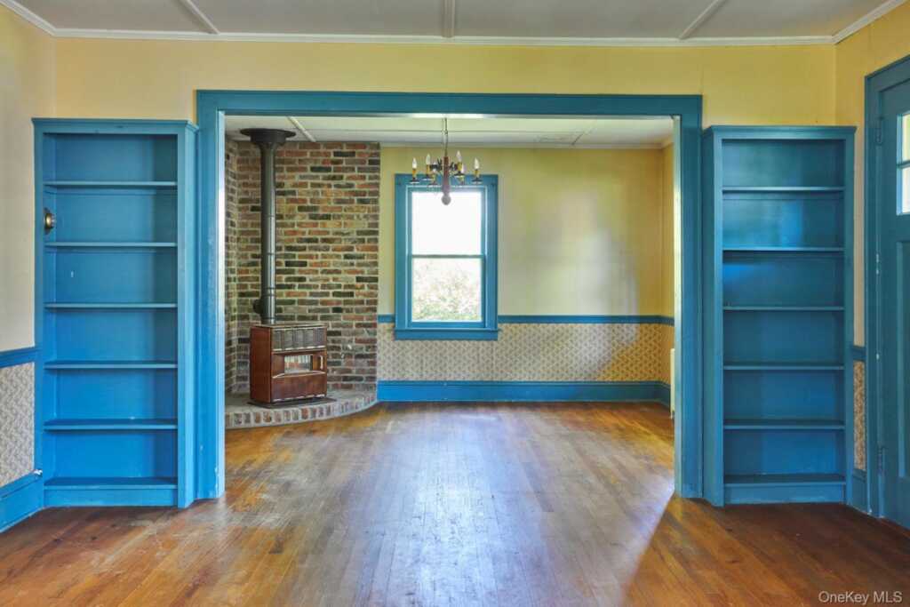 79 S Parsonage Street, Rhinebeck, NY 12572 - Photo 5 of 22