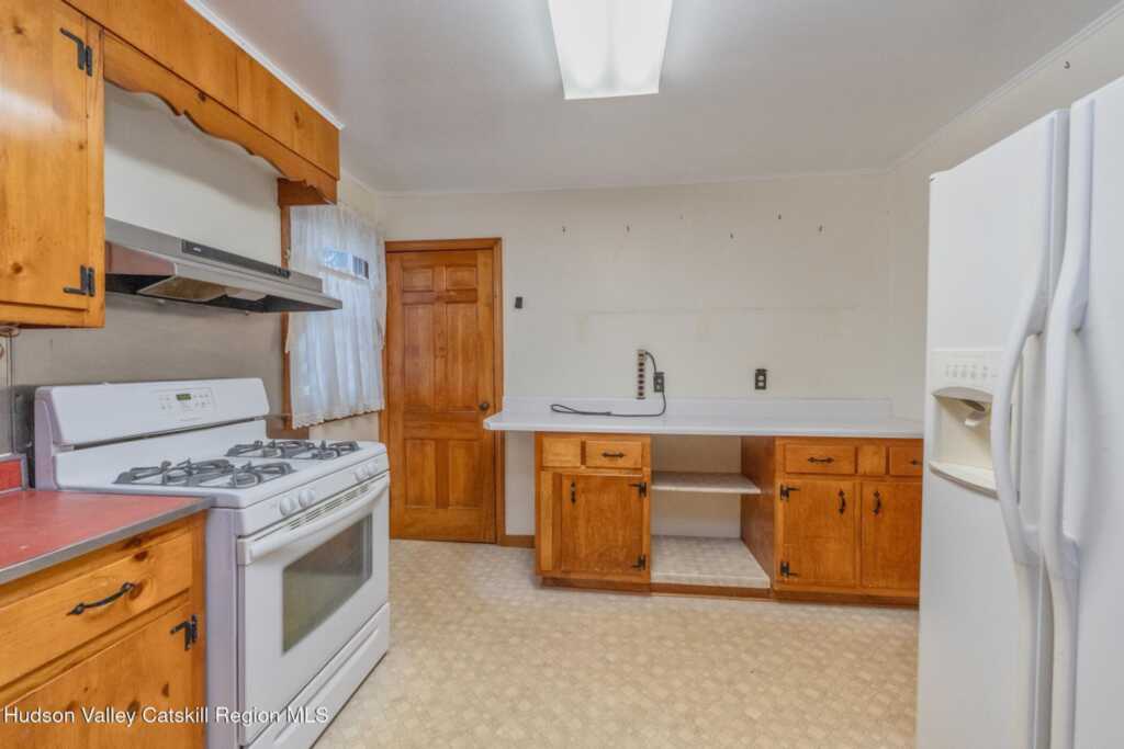 3 Elizabeth Street, Kingston, NY 12401 - Photo 10 of 35