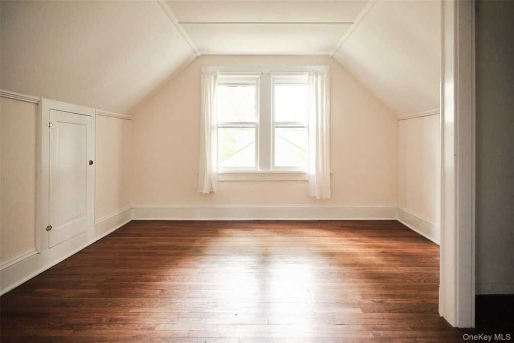 28 S Parsonage Street, Rhinebeck, NY 12572 - Photo 12 of 19