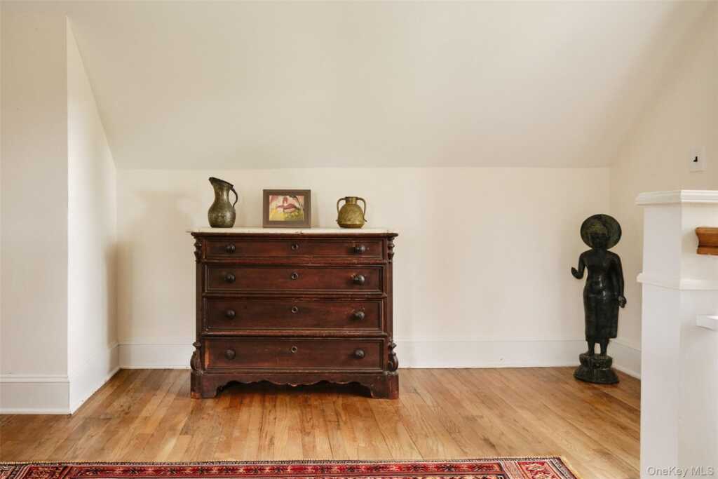 28 S Parsonage Street, Rhinebeck, NY 12572 - Photo 14 of 19