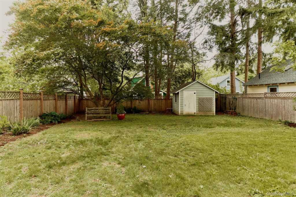 28 S Parsonage Street, Rhinebeck, NY 12572 - Photo 17 of 19