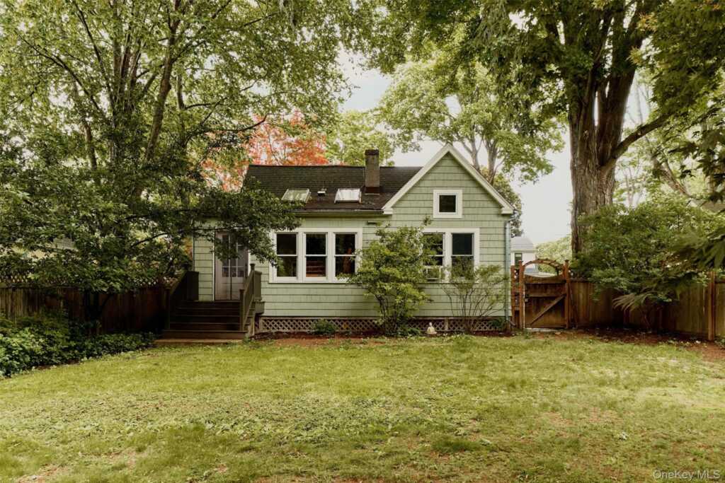 28 S Parsonage Street, Rhinebeck, NY 12572 - Photo 18 of 19
