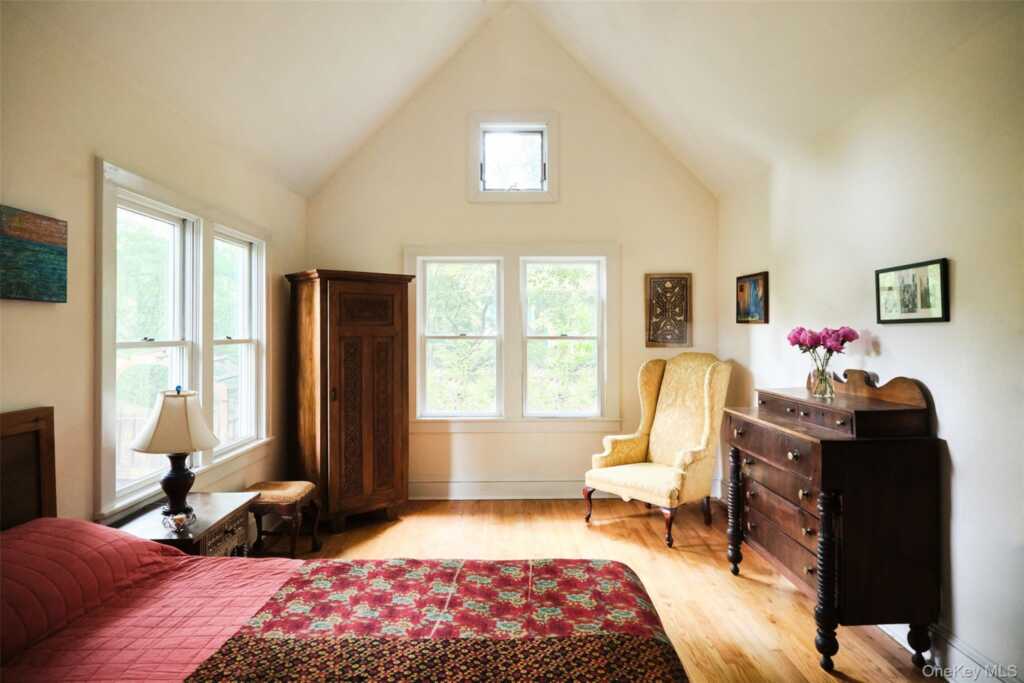 28 S Parsonage Street, Rhinebeck, NY 12572 - Photo 5 of 19
