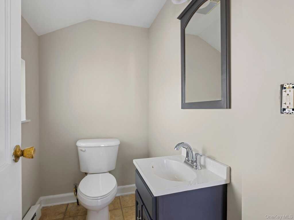 169 E Chester Street, Kingston, NY 12401 - Photo 18 of 41
