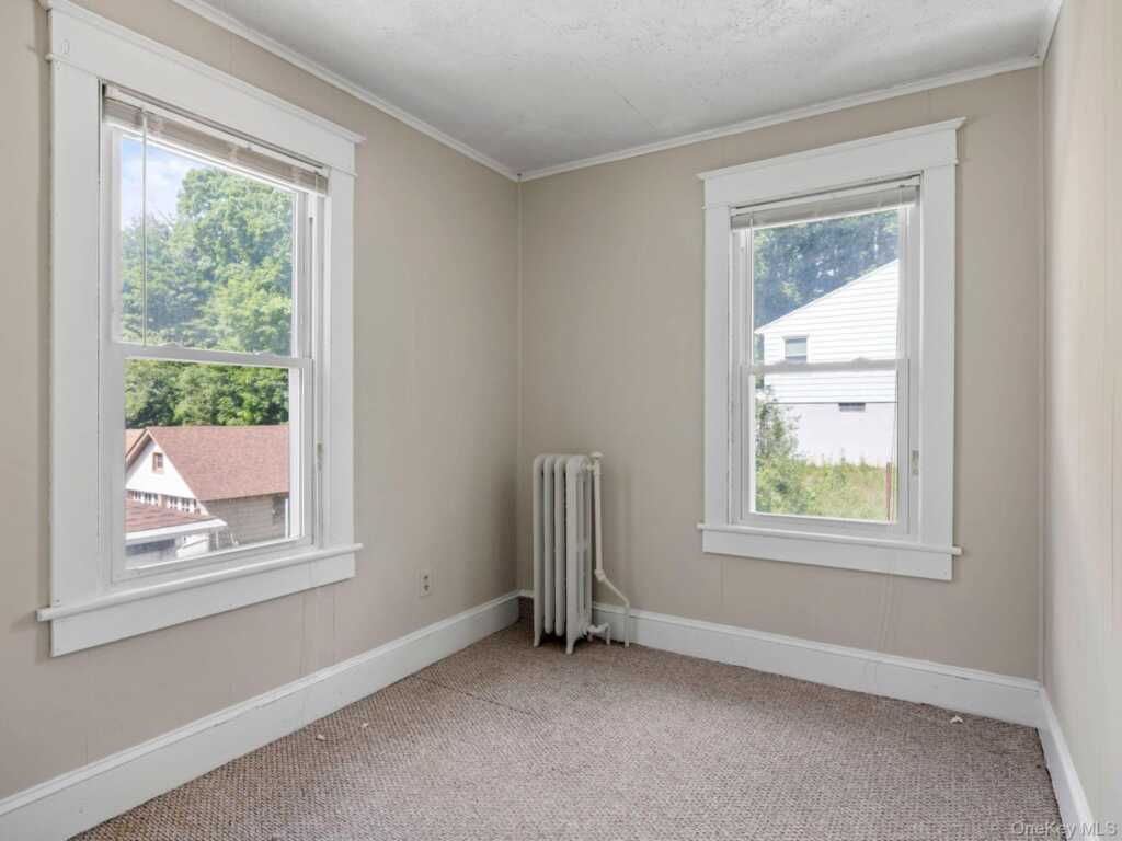 169 E Chester Street, Kingston, NY 12401 - Photo 28 of 41