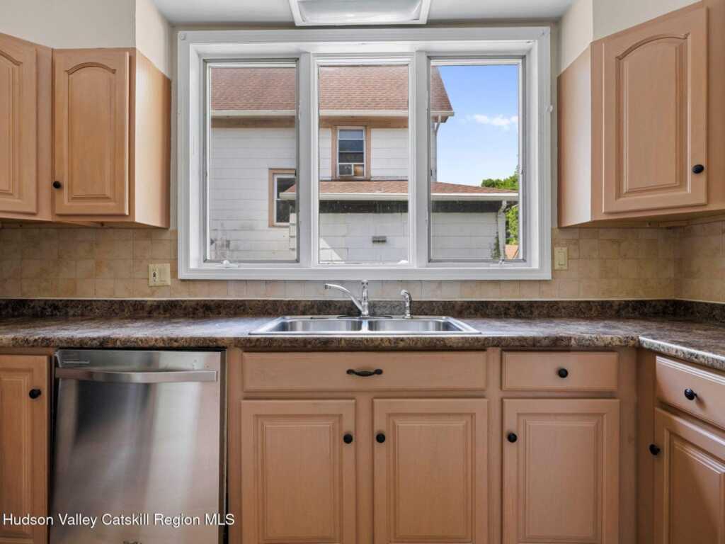 169 Chester Street, Kingston, NY 12401 - Photo 18 of 45