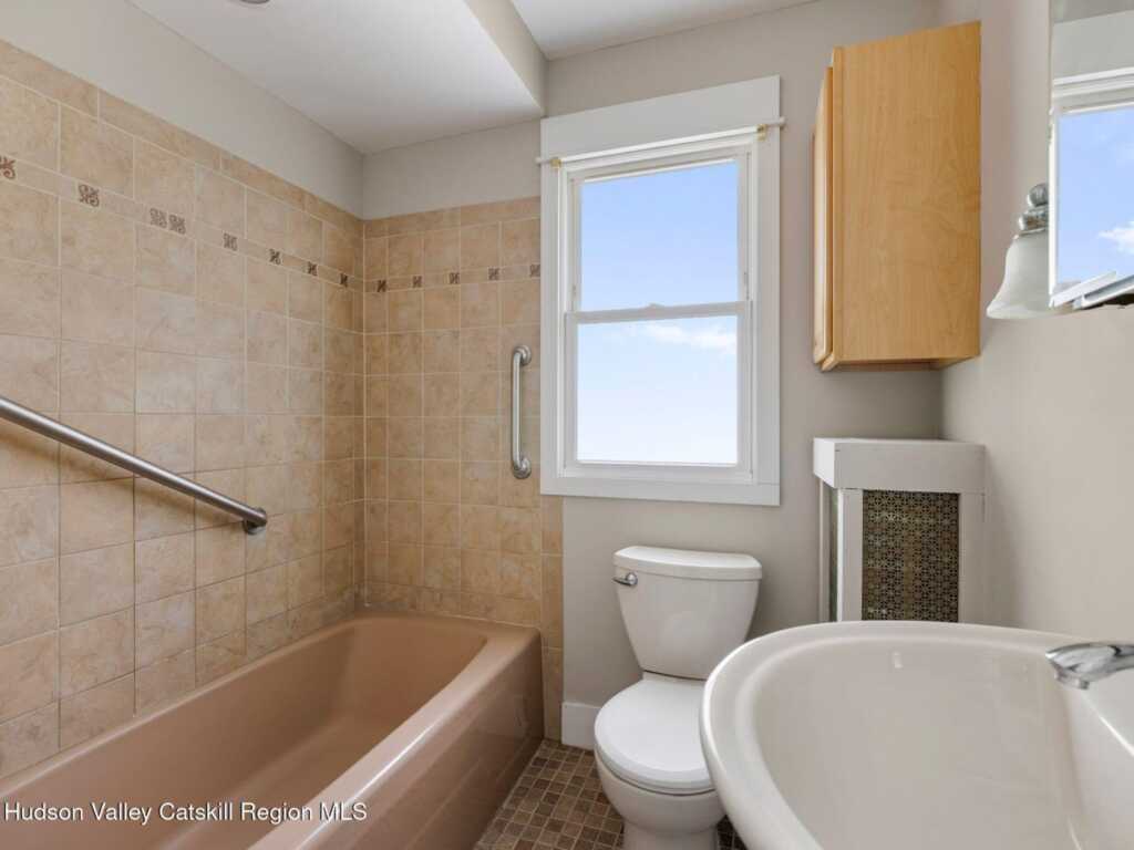 169 Chester Street, Kingston, NY 12401 - Photo 34 of 45