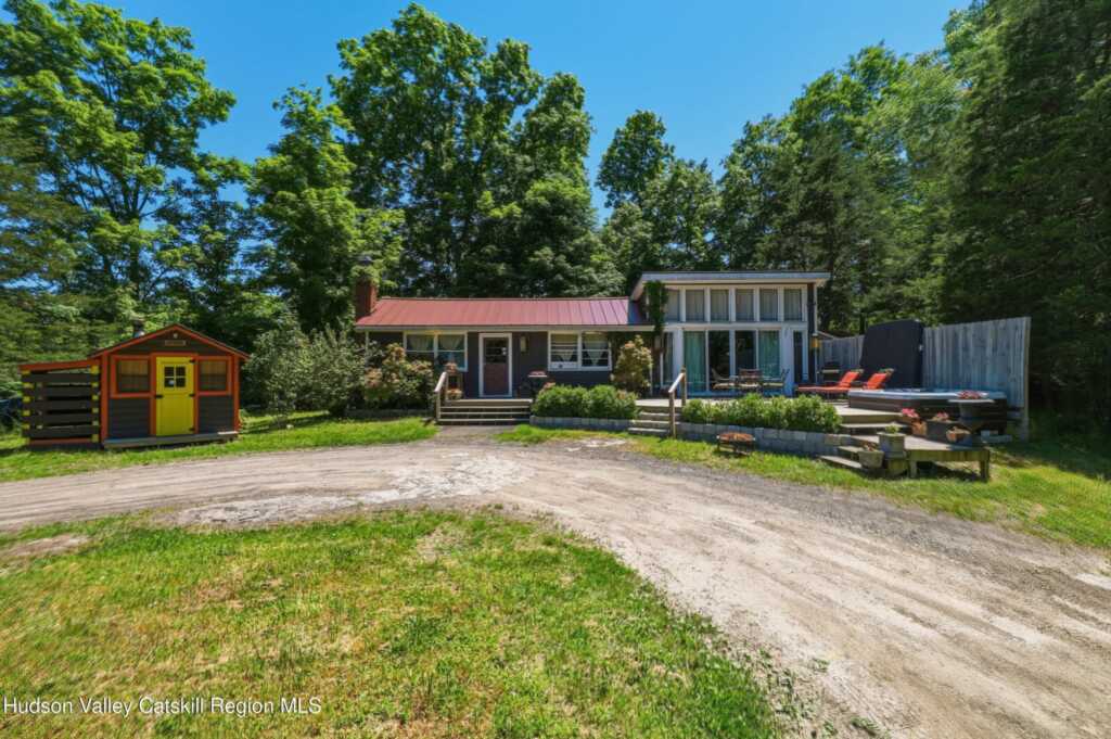 5 & 7 Downer Lane, Woodstock, NY 12498 - Photo 2 of 38