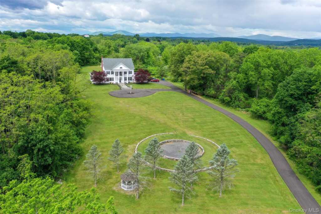 25 Glen Street, Kingston, NY 12401