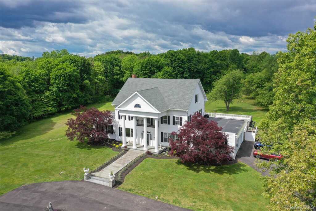 25 Glen Street, Kingston, NY 12401 - Photo 2 of 48