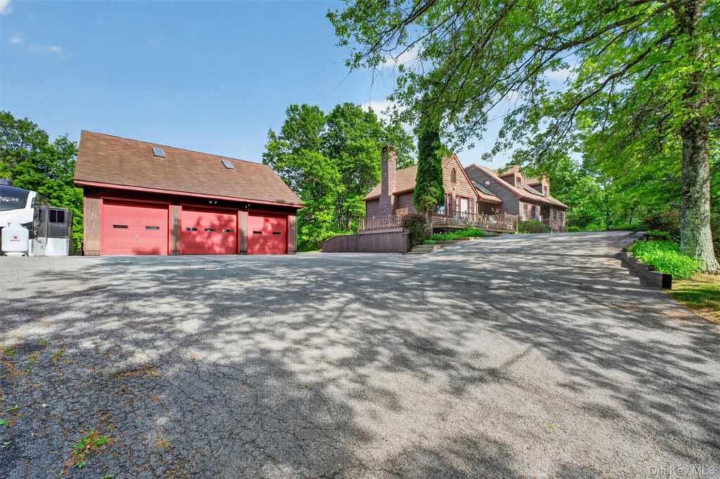 112 Dubois Road, New Paltz, NY 12561 - Photo 2 of 46