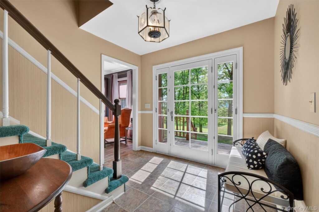 112 Dubois Road, New Paltz, NY 12561 - Photo 3 of 46