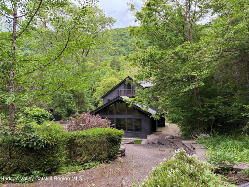 258 New York 214, Phoenicia, NY 12464