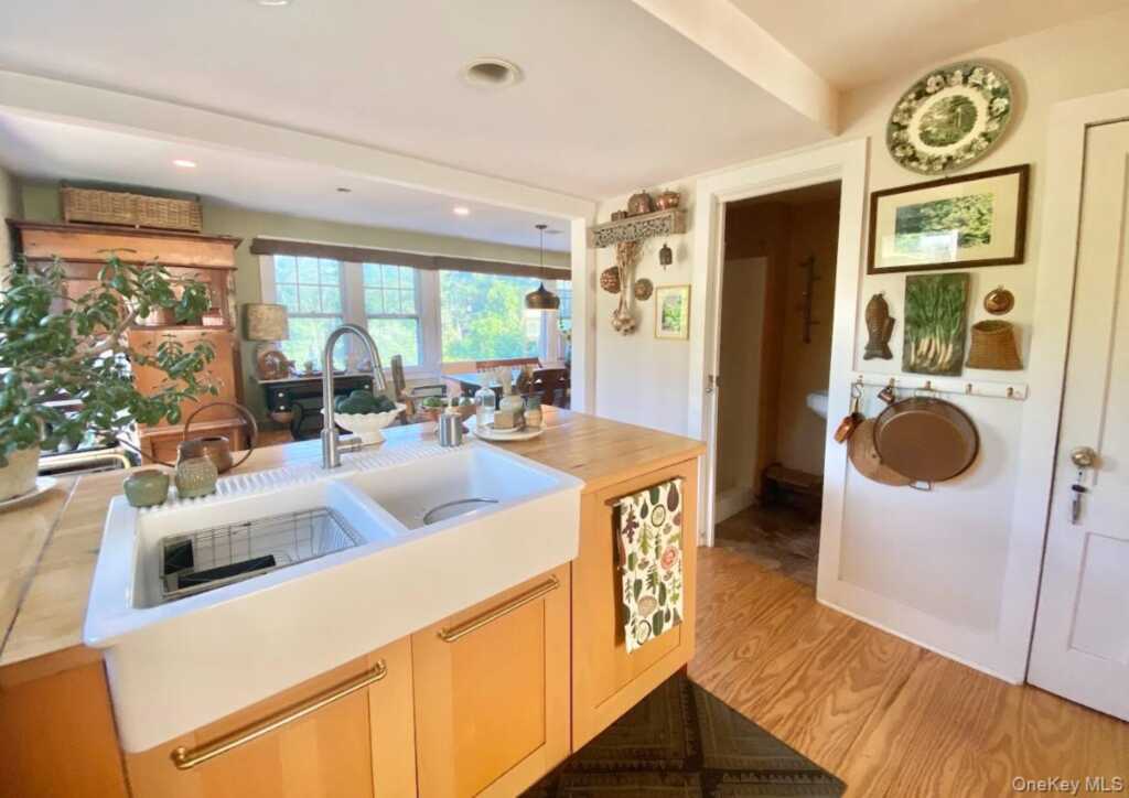 434 Joys Lane, Hurley, NY 12443 - Photo 4 of 50