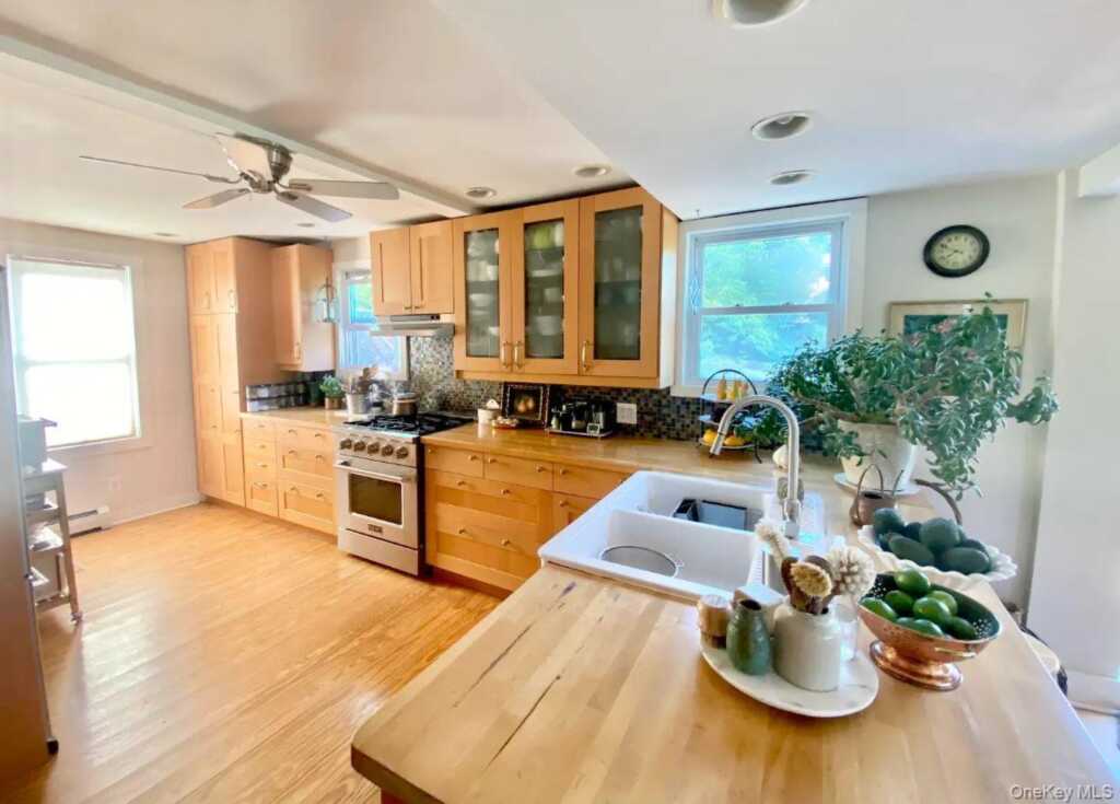 434 Joys Lane, Hurley, NY 12443 - Photo 5 of 50