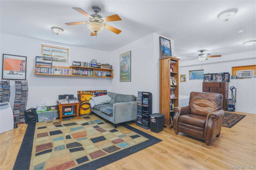 24 S Parsonage Street, Rhinebeck, NY 12572 - Photo 17 of 25