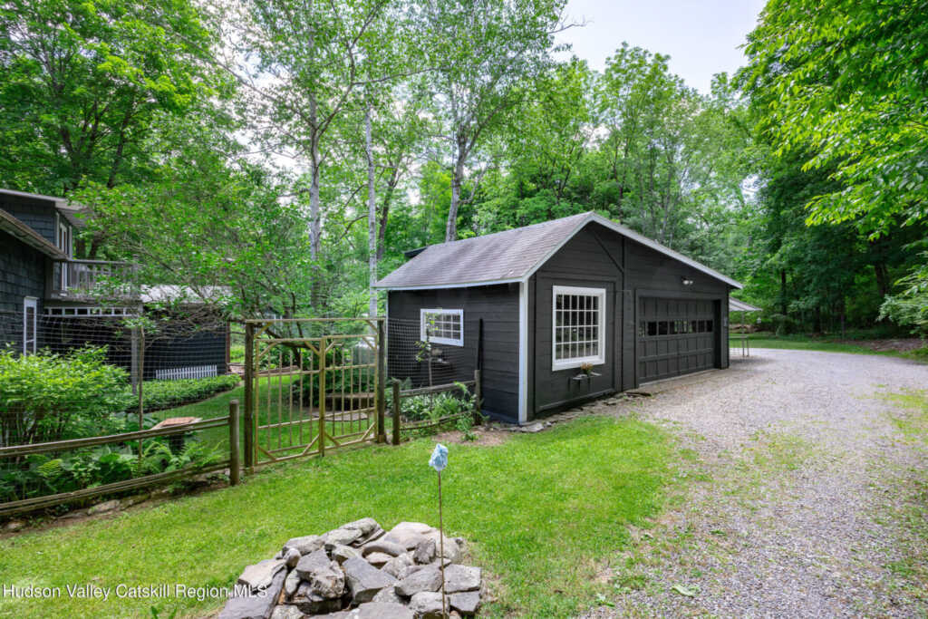 19 Schoonmaker Lane, Woodstock, NY 12498 - Photo 3 of 38