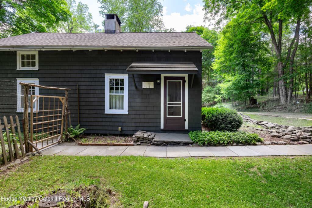 19 Schoonmaker Lane, Woodstock, NY 12498 - Photo 4 of 38