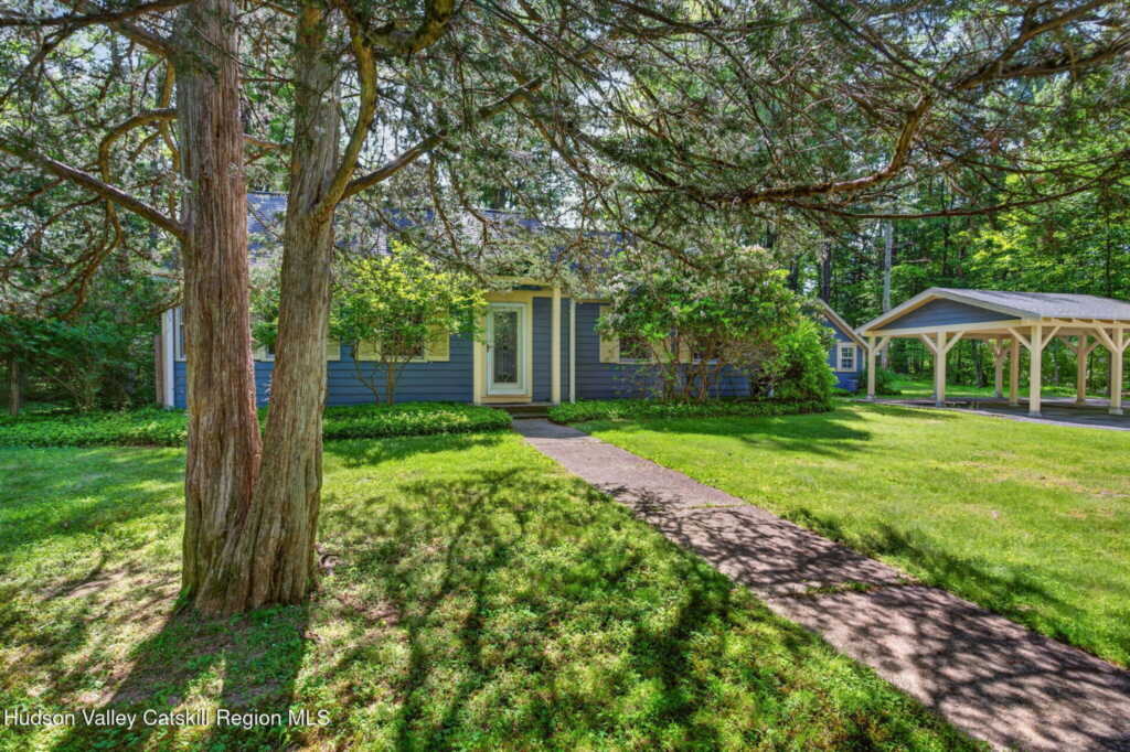 18 Playhouse Lane, Woodstock, NY 12498
