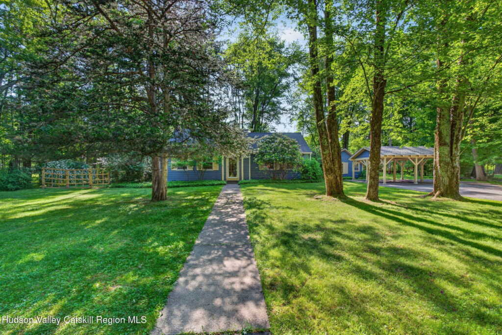 18 Playhouse Lane, Woodstock, NY 12498 - Photo 2 of 38