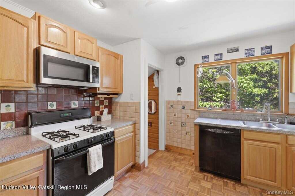 60 Shivertown Road, New Paltz, NY 12561 - Photo 12 of 40