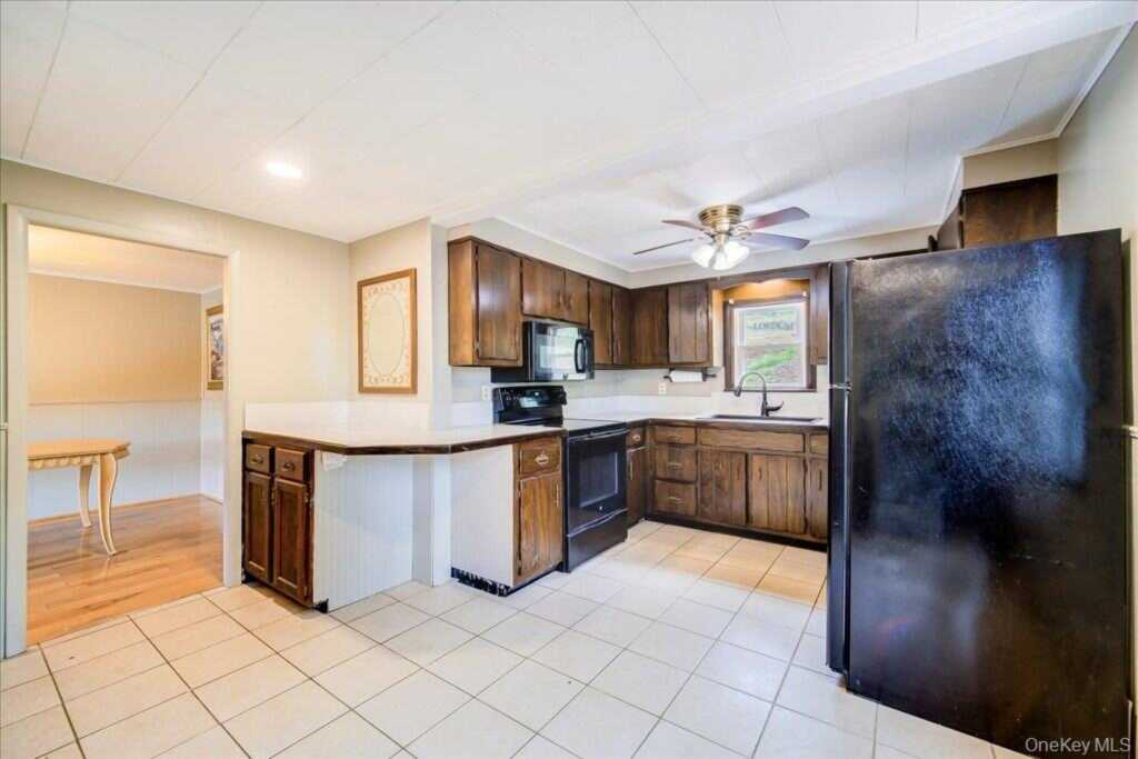 99 Moore Street, Kingston, NY 12401 - Photo 16 of 48