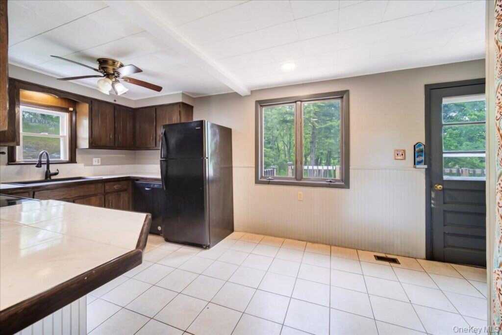 99 Moore Street, Kingston, NY 12401 - Photo 19 of 48