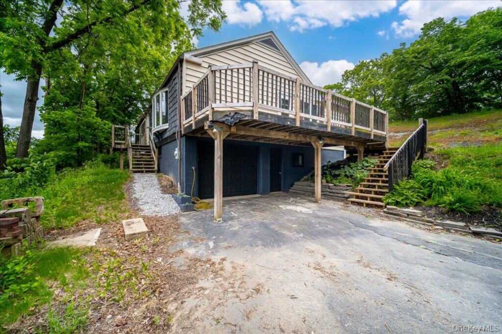 99 Moore Street, Kingston, NY 12401 - Photo 4 of 48