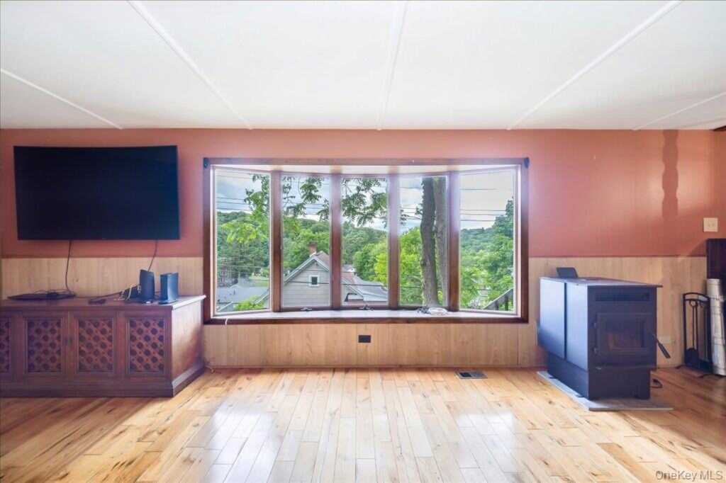99 Moore Street, Kingston, NY 12401 - Photo 8 of 48