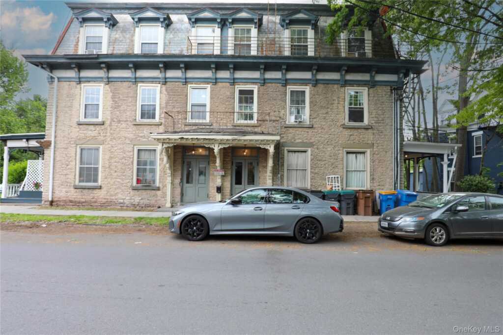 87 Green Street, Unit #1, Kingston, NY 12401