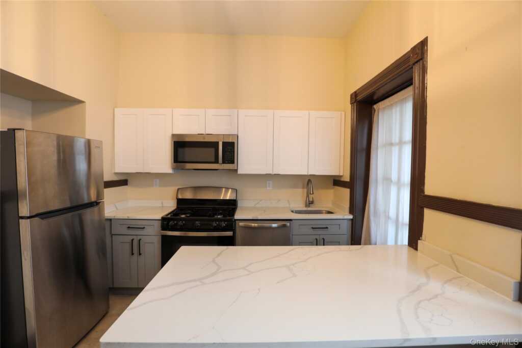 87 Green Street, Unit #1, Kingston, NY 12401 - Photo 13 of 16