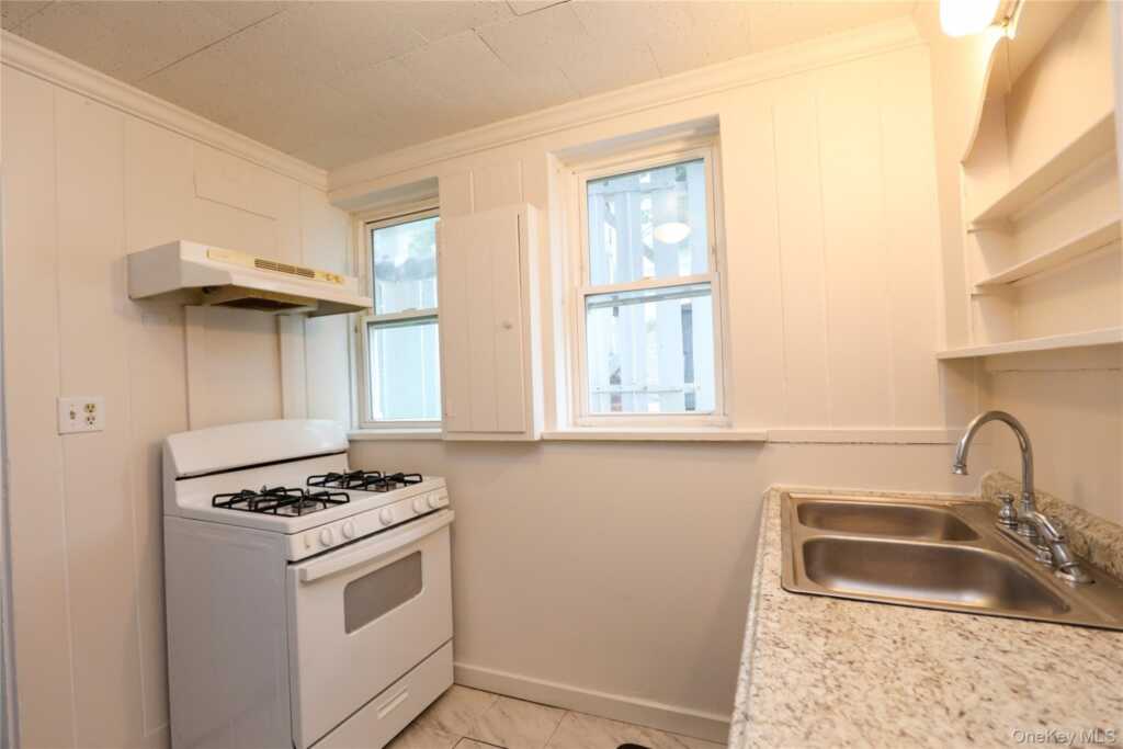 16 John Street, Kingston, NY 12401 - Photo 11 of 15